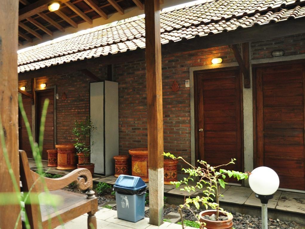 Cempaka Guest House Magelang Dış mekan fotoğraf