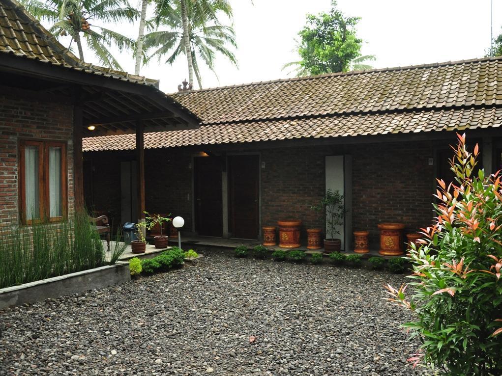 Cempaka Guest House Magelang Dış mekan fotoğraf